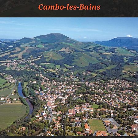 Superbe Appart Avec Jardin Et Piscine Cambo-les-Bains Luaran gambar